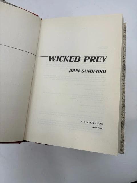 Set of 9 Dragon Spine Book Collection - Thumbnail 8