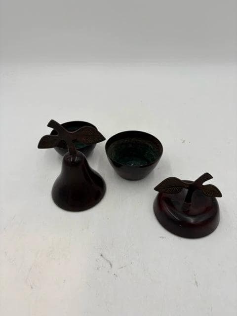 Set Of 2 Metal Apple And Pear Containers With Lids - Thumbnail 2