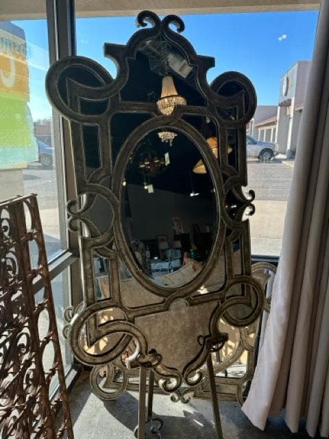 Silver Venititan Style Mirror - Image 1