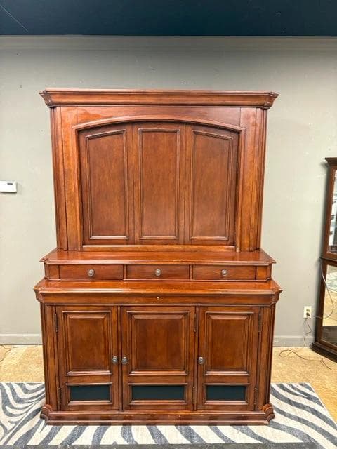 Signature Furniture Electronic Entertainment Credenza with Remote - Image 1