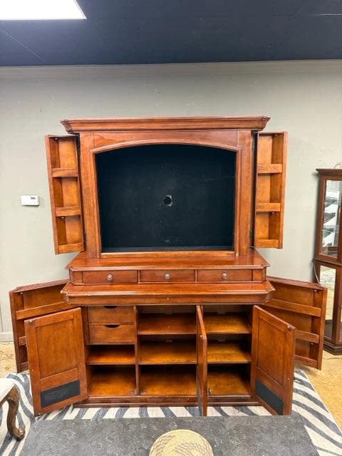 Signature Furniture Electronic Entertainment Credenza with Remote - Thumbnail 2