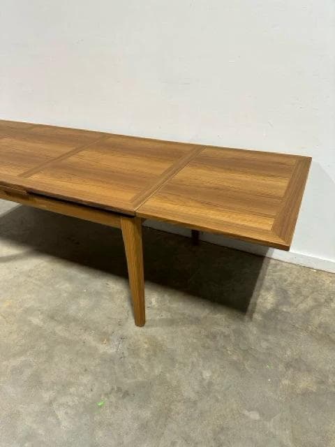 Light Wood Grain Extension Dining Table - Thumbnail 5