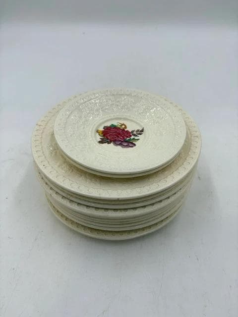 Set Of Wedgwood Bullfinch Wellesley China With 2 Saucers And 10 Dessert Plates - Image 1