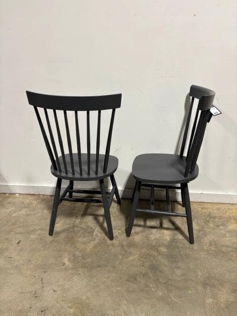 Set of 2 Safavieh Gray Spindle Back Dining Room Chairs - Thumbnail 2