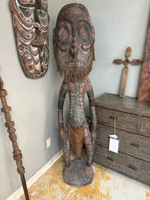 Antique Papua New Guinea Ceremonial Wooden Judge Floor Statue - Image 1