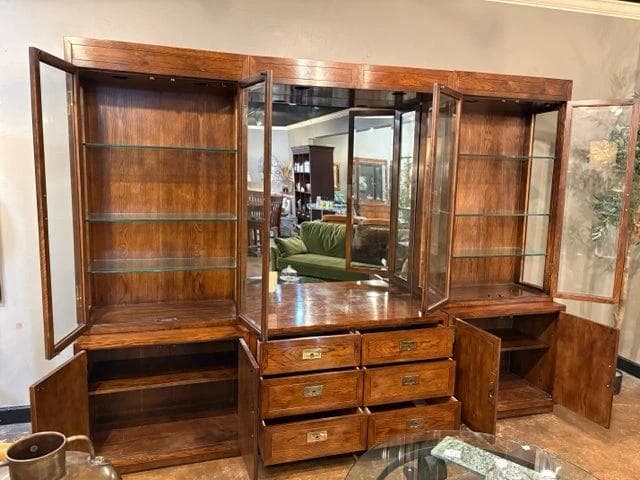 Henredon 3 Piece Lighted Cabinet With Mirror And 8 Doors And 6 Drawers - Thumbnail 2