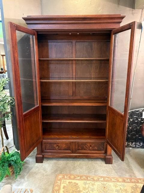 Hickory Chair Company Lexa Hampton 2 Piece Lighted Display Cabinet - Thumbnail 4