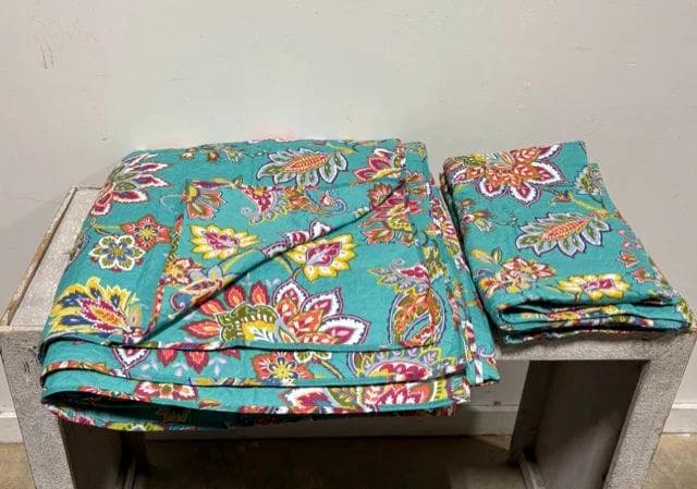 King Size Reversible Green Floral Quilt With 2 Shams - Image 1