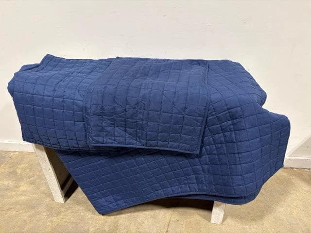 Full/Queen Navy Blue Comforter Set With 2 Shams - Image 1