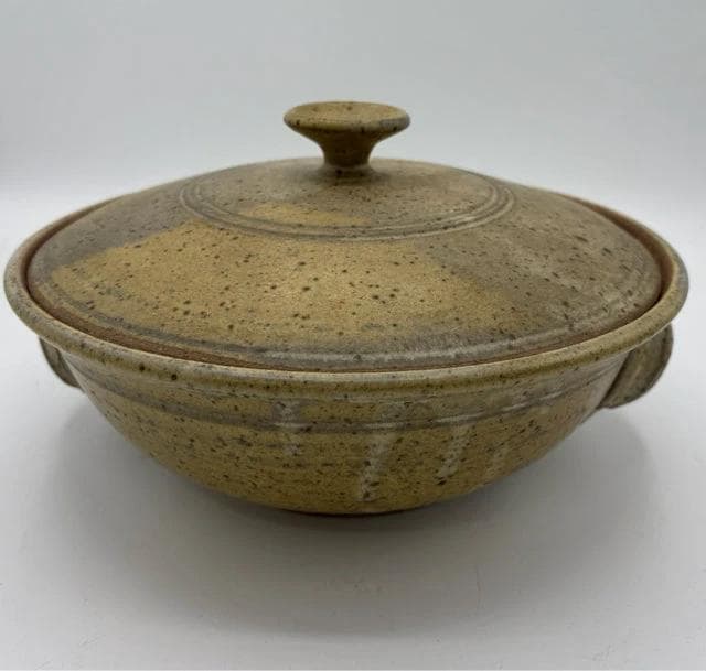 Beige Pottery Bowl With Lid - Image 1