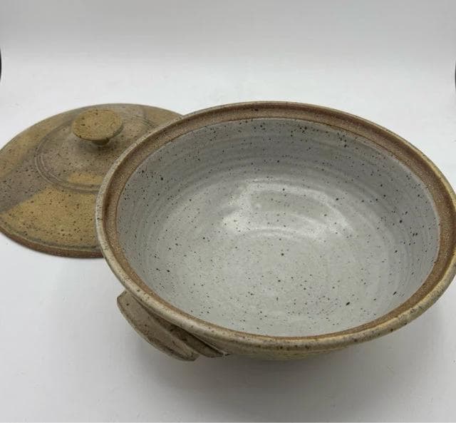 Beige Pottery Bowl With Lid - Thumbnail 2