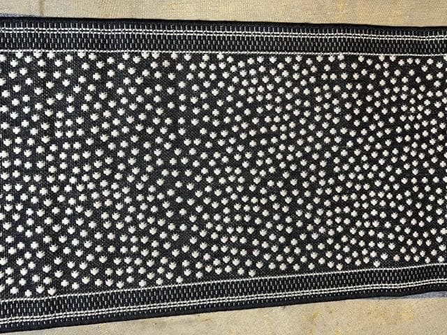 Black & White Dot Indoor/Outdoor Rug - Thumbnail 2