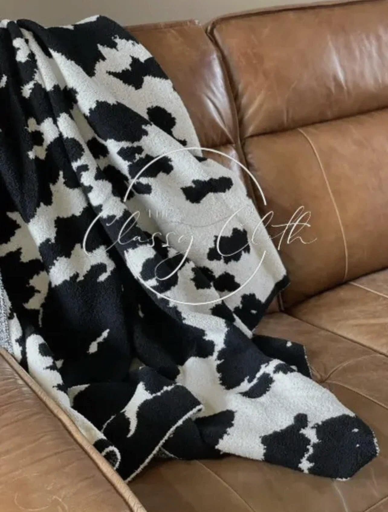 *NEW* Luxe Black Cow Blanket - Thumbnail 2