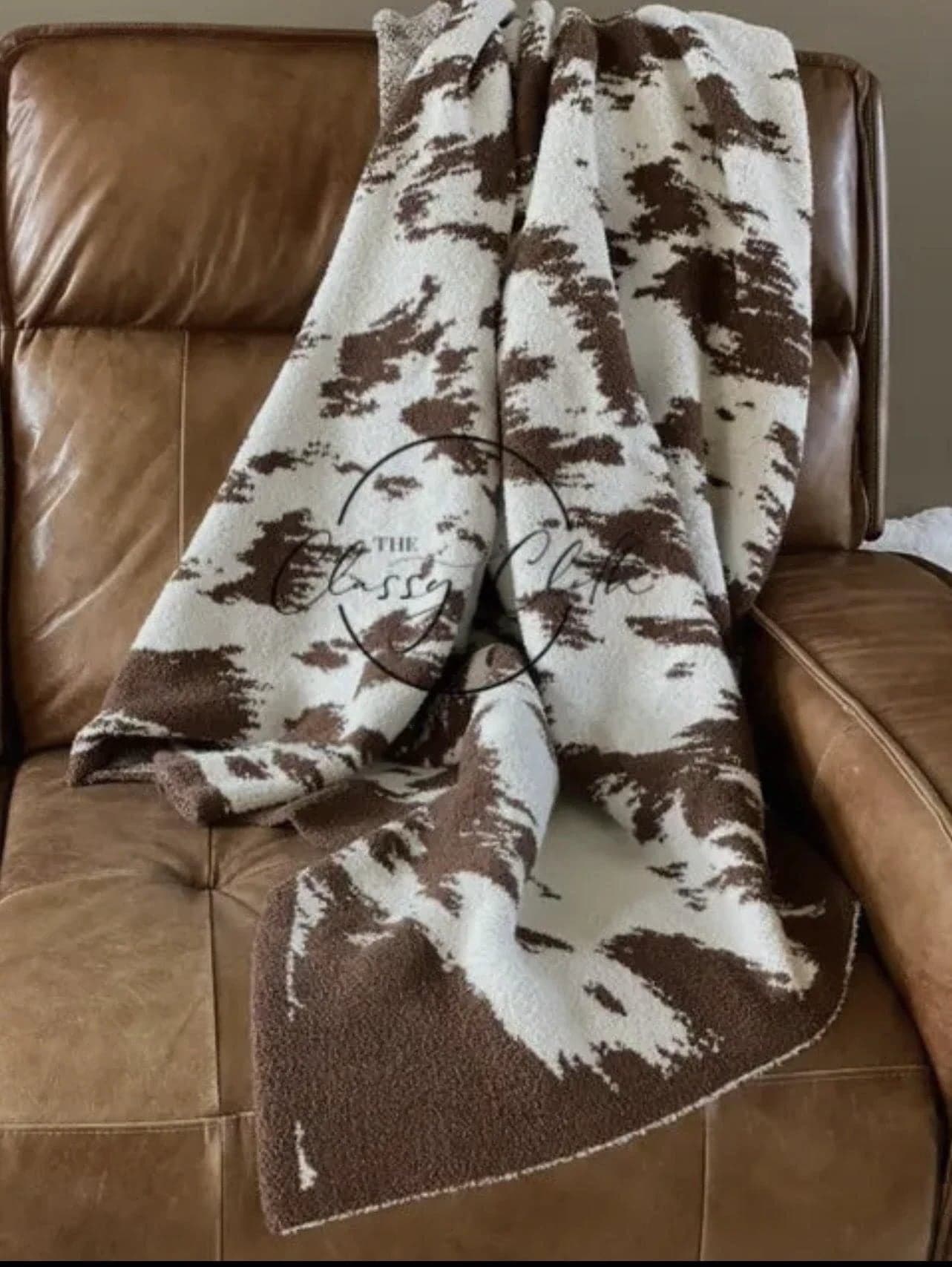 *NEW* Luxe Brown Cow Blanket - Image 1