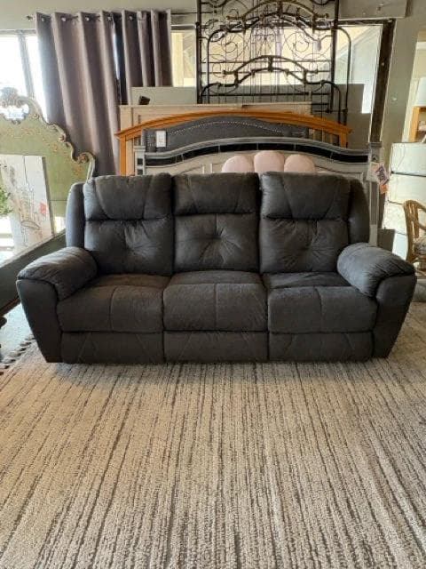 Southern Motion Vista Dual Power Reclining Sofa - Image 1