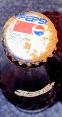 Pepsi Replica Bottles Limited Edition 12 fl. oz 1940s-1950s w/ Original Caps Se… - Thumbnail 4