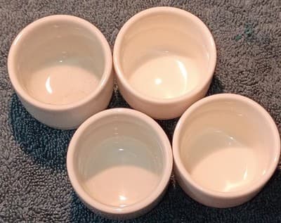 Set of 4 White Ribbed Ceramic Saki Cups Glazed Round Made in Japan - Thumbnail 2