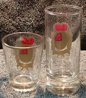 Myrtle Beach Sun & Fun Painted Shot Glass Set 2-Piece Set Vintage 1980's (RARE) - Thumbnail 3