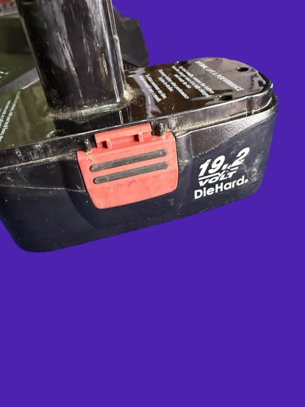 Craftsman 19.2V DieHard NiCd Battery and Multi-Voltage Charger & Maintainer Set - Thumbnail 3