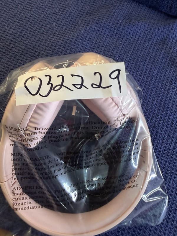 Lenovo TH30 Wireless Bluetooth Foldable Headphones - Pink - Thumbnail 6