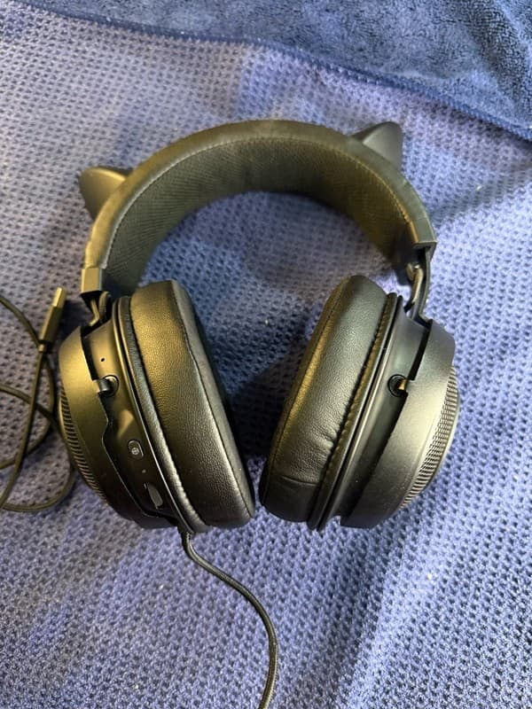 Razer Kraken Kitty Edition RGB USB Wired Gaming Headset - Classic Black - Thumbnail 4