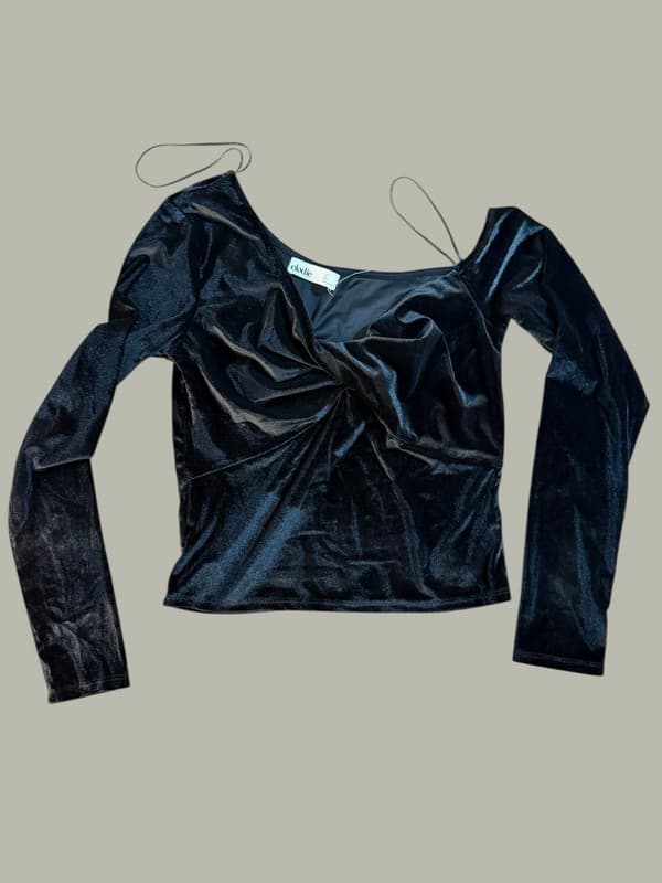 New W/out tags Elodie Black Velvet Off-The-Shoulder Twisted Long Sleeve Top S - Image 1