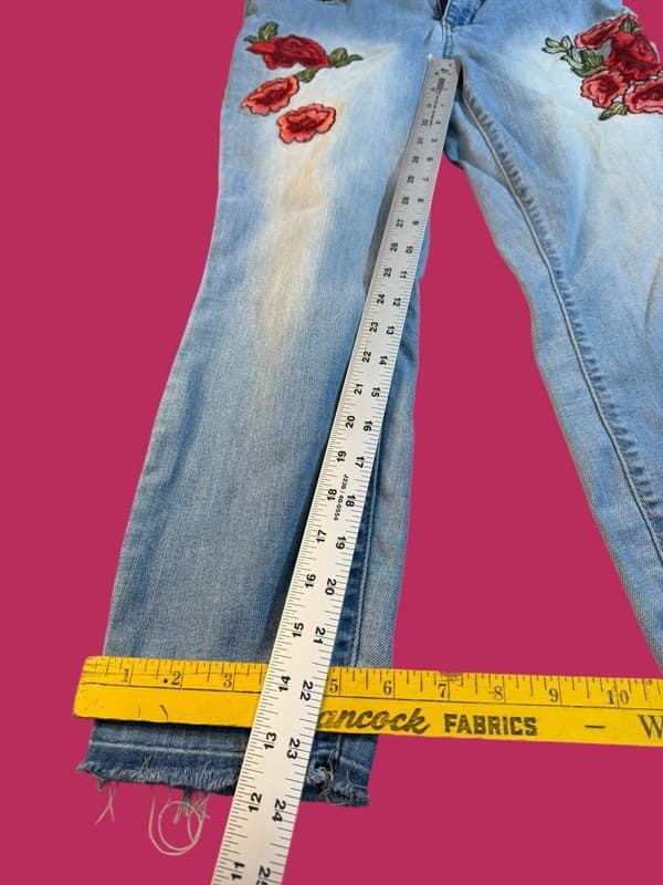 a.n.a Floral Rose Embroidered Skinny Ankle Jeans Size 28/6 - Thumbnail 5