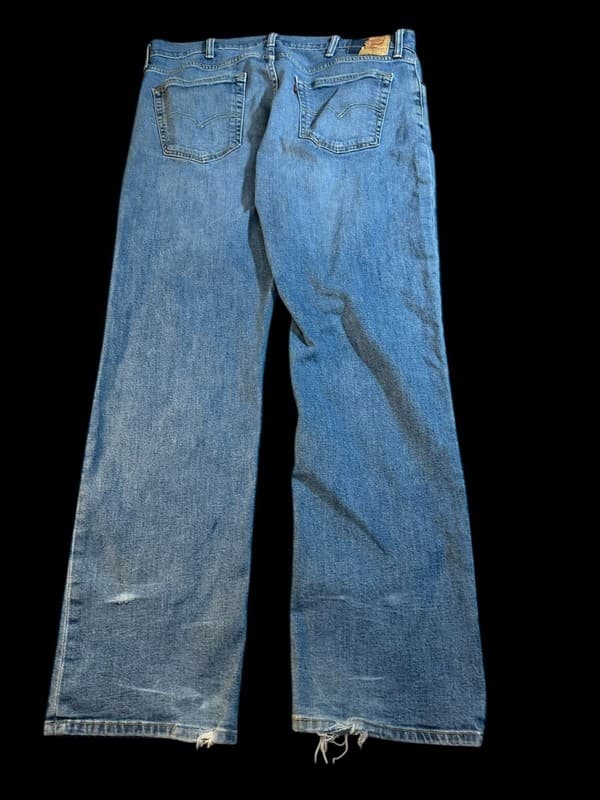Levis 550 Relaxed Fit Jeans Mens 38x34 Medium Wash Vintage Distressed Frayed - Thumbnail 2