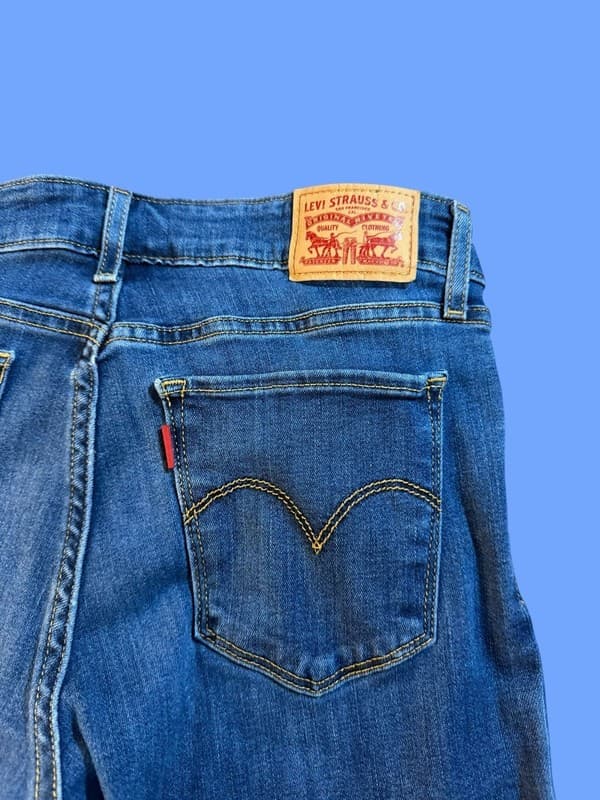 Levi's Women's 711 Skinny Jeans Medium Wash Blue Size 29 - Thumbnail 8