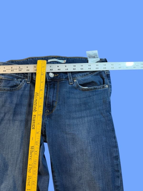 Levi's Women's 711 Skinny Jeans Medium Wash Blue Size 29 - Thumbnail 7