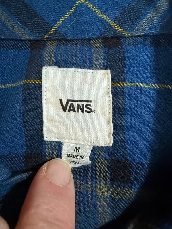 Vans Women's Blue Plaid Cropped Flannel Button Down Shirt Size Medium - Thumbnail 2