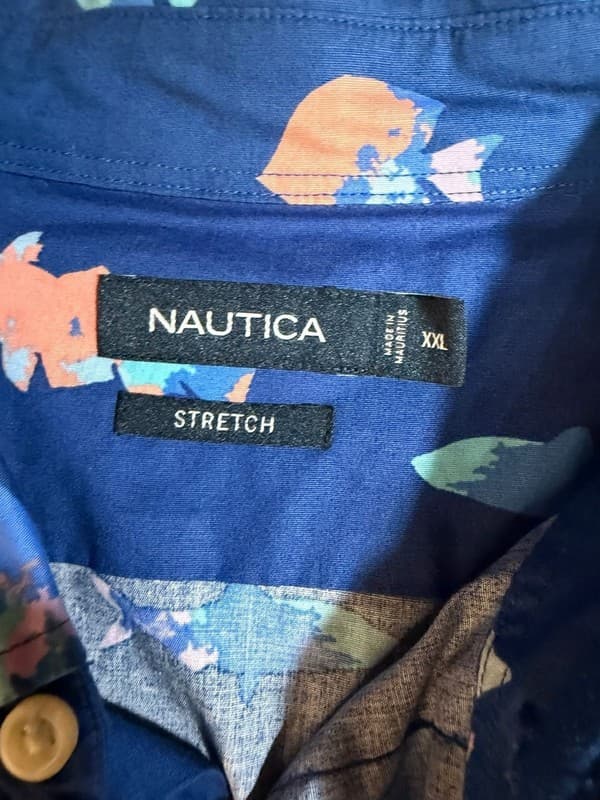 Nautica Men's XXL Watercolor Fish Print Short Sleeve Stretch Button Down Shirt - Thumbnail 3