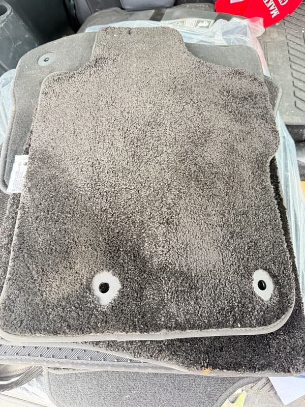 OEM 2021-2023 Ford Bronco Carpet Floor Mats Set 4pc Black U725 LHD - Image 1