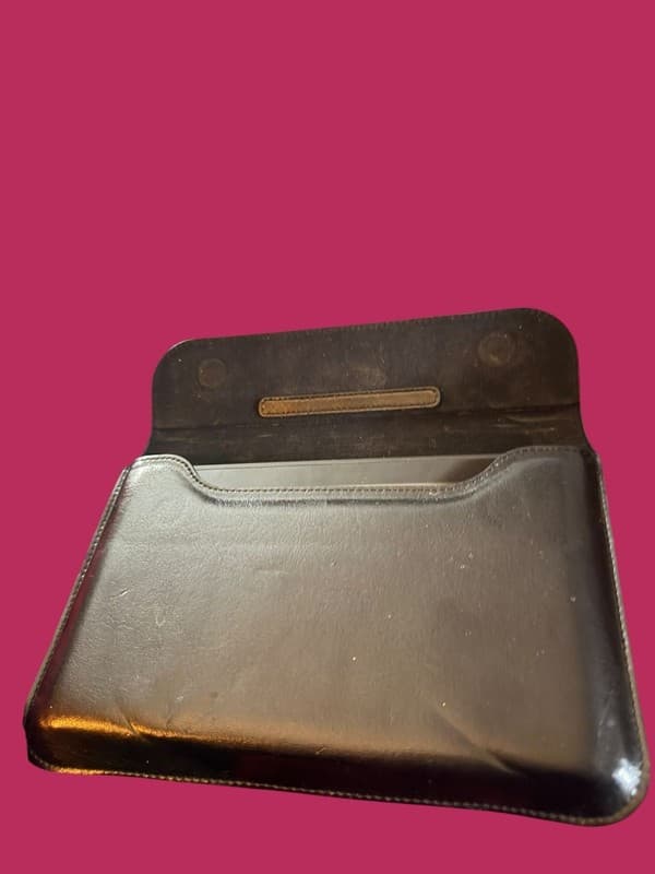 Amazon Kindle 5th Generation 6 “ Premium Black Leather Standing Case - Thumbnail 4