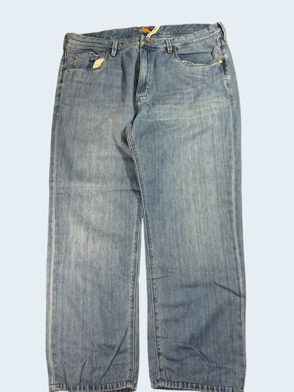 Tommy Bahama Men's Light Wash Relaxed Straight Fit Jeans Size 40 - Image 1