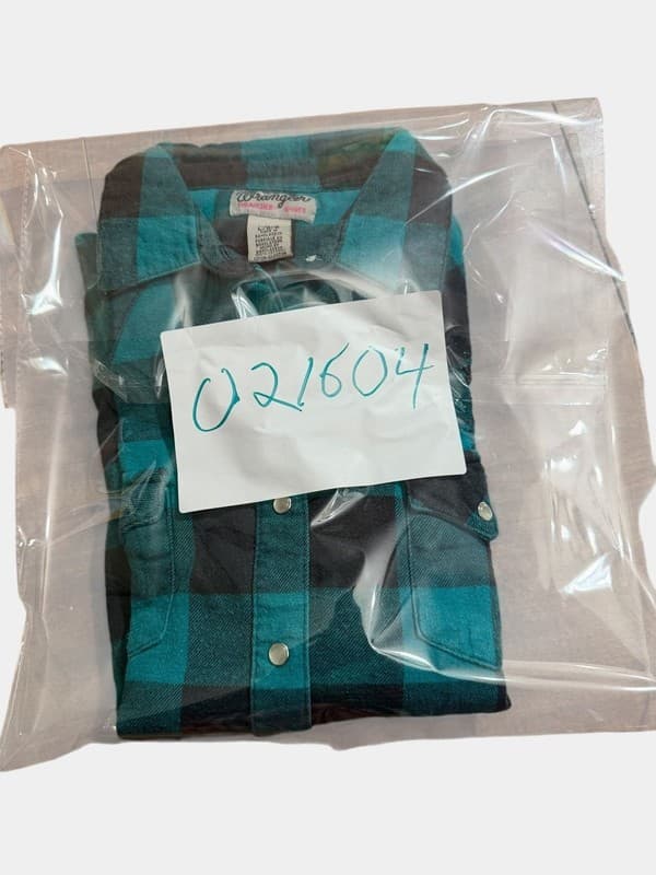 Wrangler Women’s Large Teal Black Plaid Western Pearl Snap Flannel Shirt - Thumbnail 5