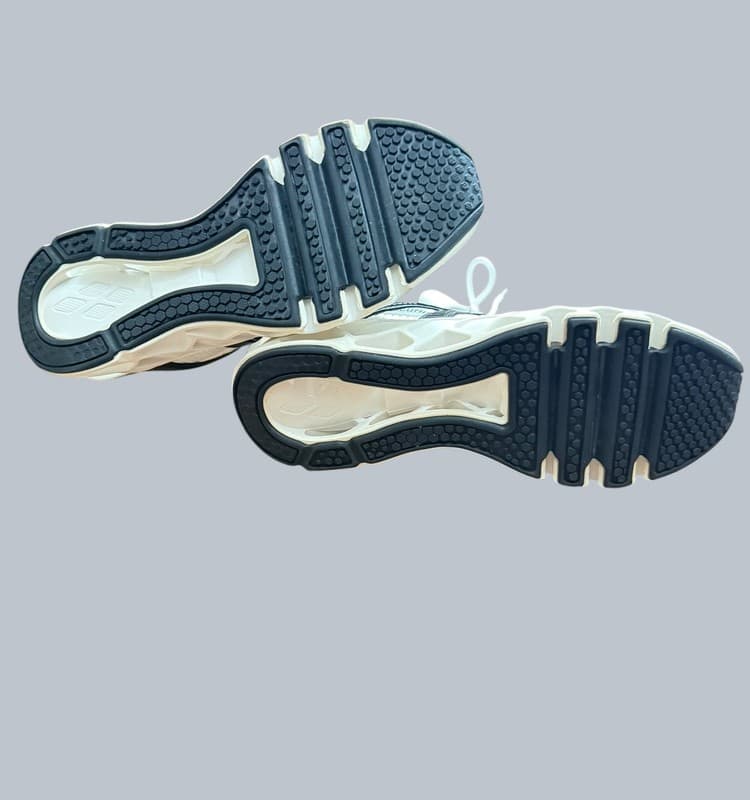 Just So So Men’s 7 / Women’s 8.5–9 (EU 40) White Blade Running Sneakers - Thumbnail 7