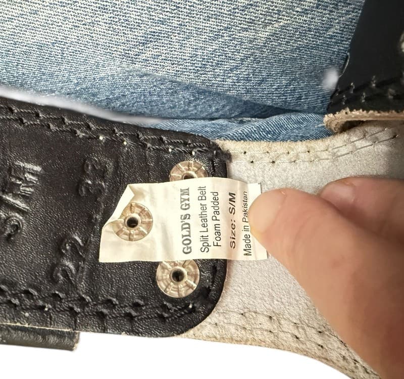 Gold's Gym Black Split Leather Padded Weightlifting Belt Size S/M - Thumbnail 2