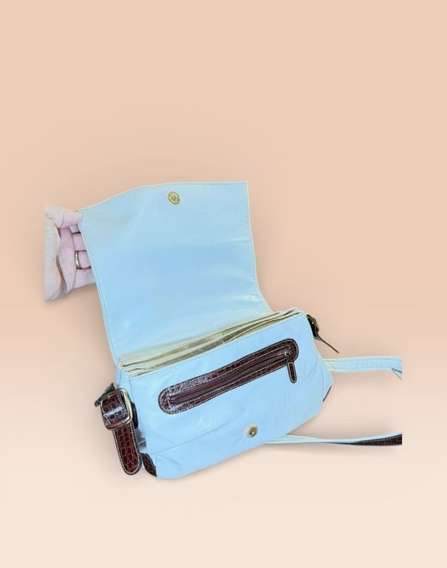Vintage Carryland White Faux Leather Crossbody Bag with Brown Croc Trim - Thumbnail 5