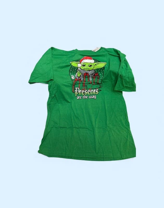 Star Wars The Mandalorian The Child Presents Are The Way T-Shirt - GREEN - Image 1