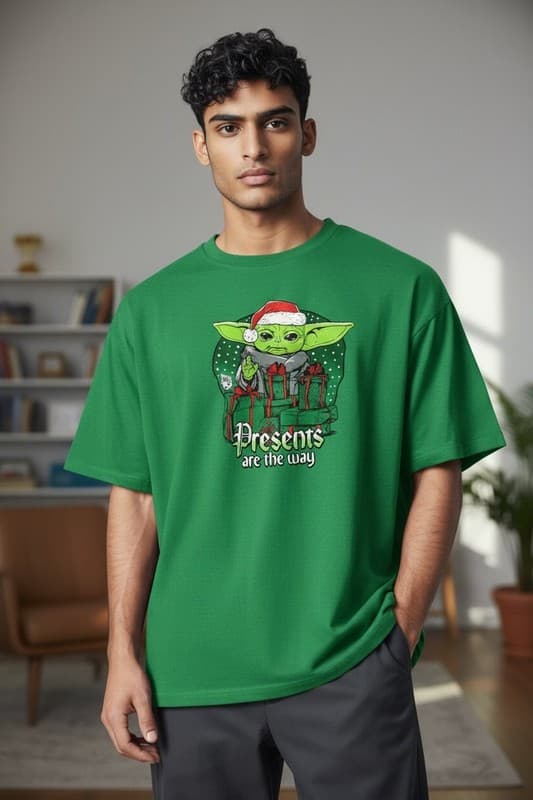 Star Wars The Mandalorian The Child Presents Are The Way T-Shirt - GREEN - Thumbnail 2
