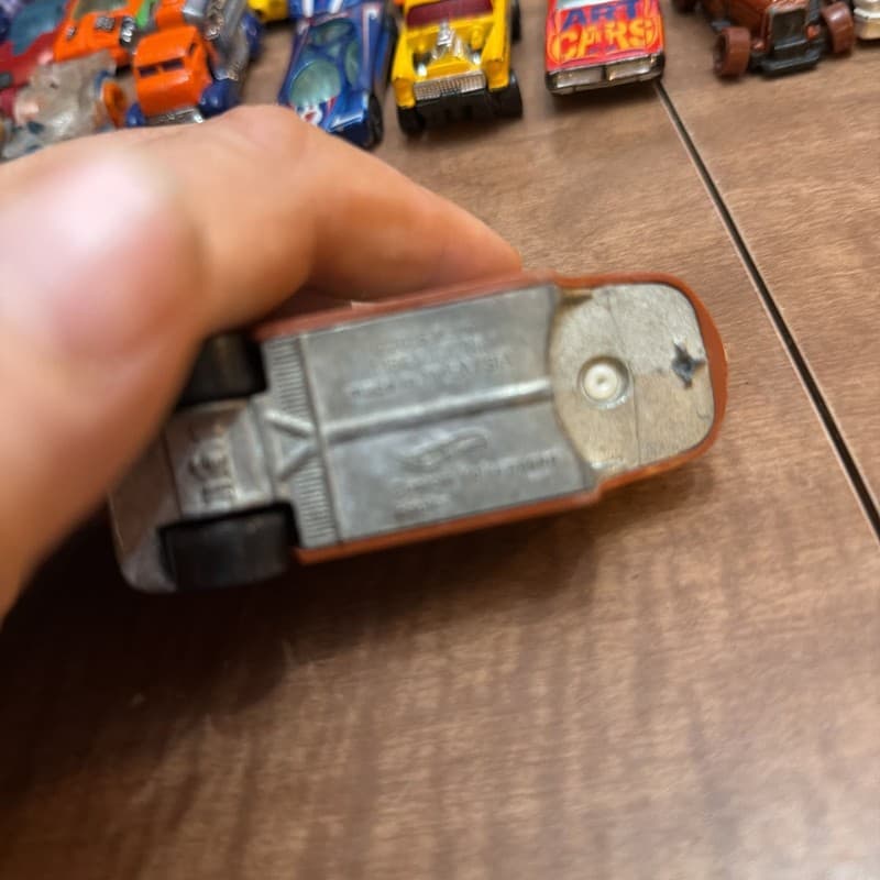 Hot Wheels Custom Volkswagen Hauler Blue Flames - Thumbnail 6