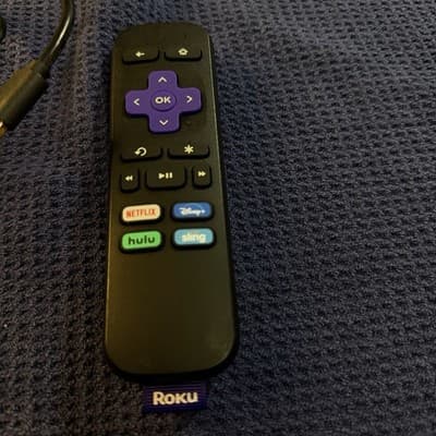 Roku Streaming Stick 4K 3820 HDR Dolby Vision Voice Remote w/ Cables - Thumbnail 2