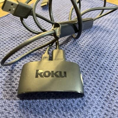 Roku Streaming Stick 4K 3820 HDR Dolby Vision Voice Remote w/ Cables - Thumbnail 5