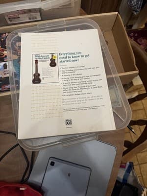 Ukulele Starter Bundle – Firebrand Soprano + 2 Books – As-Is - Thumbnail 10