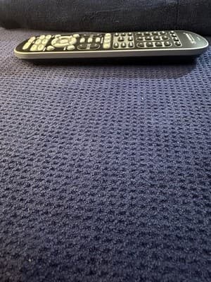 Universal Remote Control URC-R6 6-Device w/ PIP DVR DVD SAT CBL TV VCR AUX - Thumbnail 4