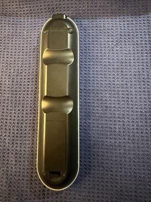 Universal Remote Control URC-R6 6-Device w/ PIP DVR DVD SAT CBL TV VCR AUX - Thumbnail 5