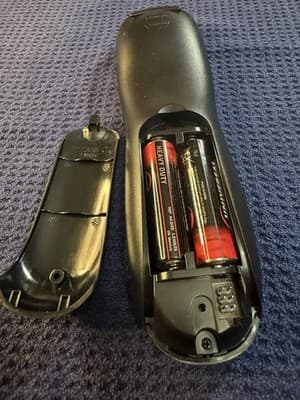 Suddenlink Cable TV Remote Control UEI Technologies Universal w/ Batteries - Thumbnail 6