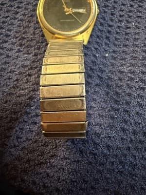 Lot 2 Vintage Watches Energia Triple Sensor Digital Sharp Quartz Parts Repair - Thumbnail 10