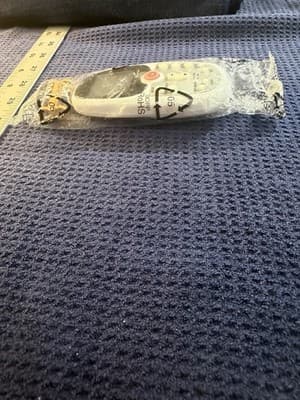 New AC Remote Control R09B/BGCE w/ Batteries Sleep Timer LED Fan Mode Lock - Thumbnail 6